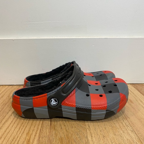 buffalo plaid lined crocs